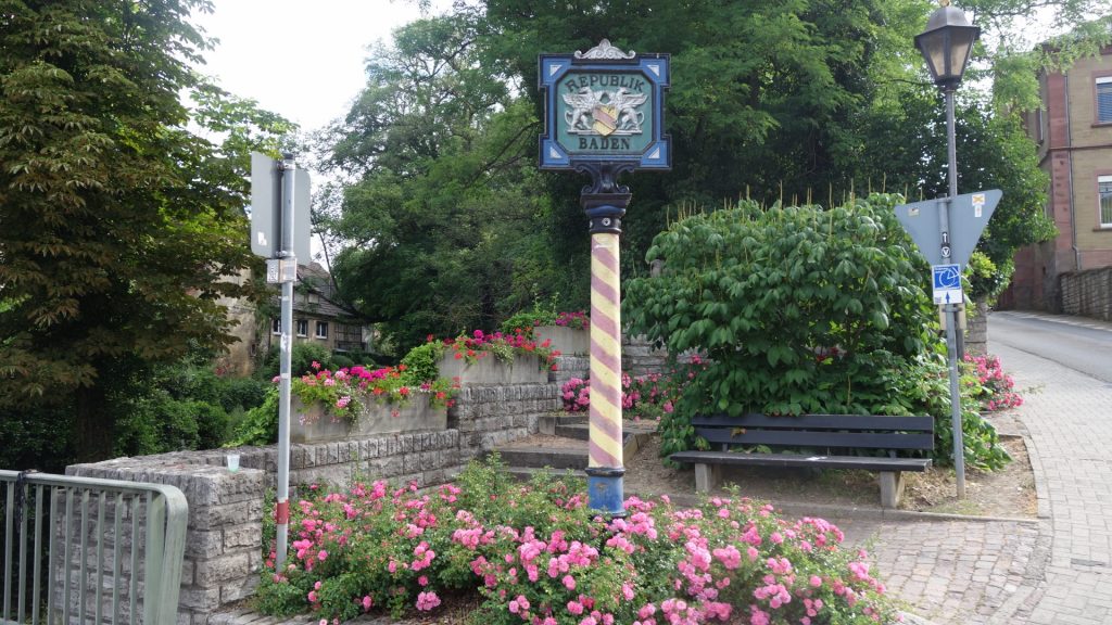 Schild &quot;Republik Baden&quot; in Adelsheim