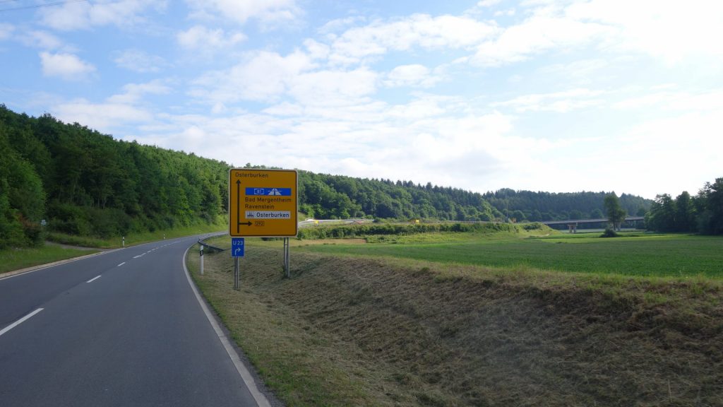 Osterburken und die Umgehungsstraße nach Ravenstein, die auf mei