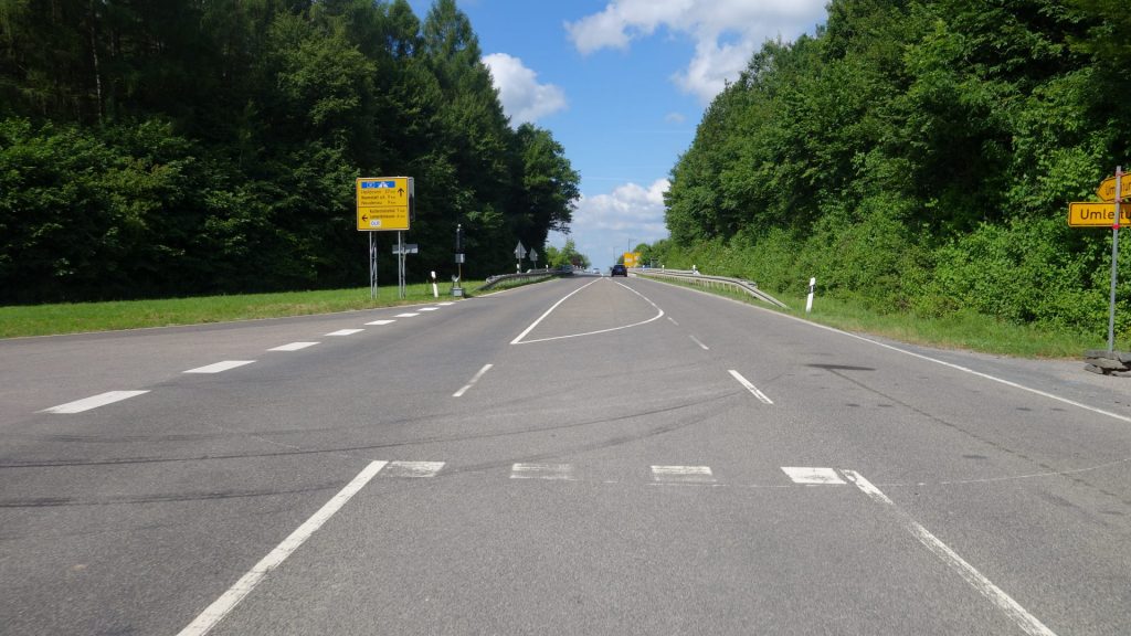 Erste Abzweigung - nach Lampoldshausen Richtung Kochertal