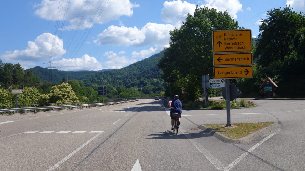 Abzweigung nach Langenbrand